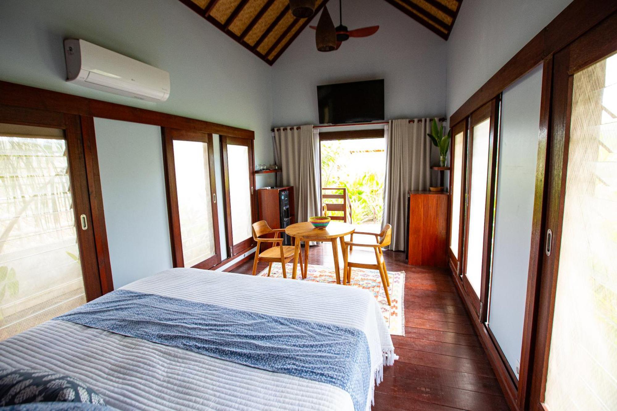 Kura Kura House Hotel Sekongkang Buitenkant foto