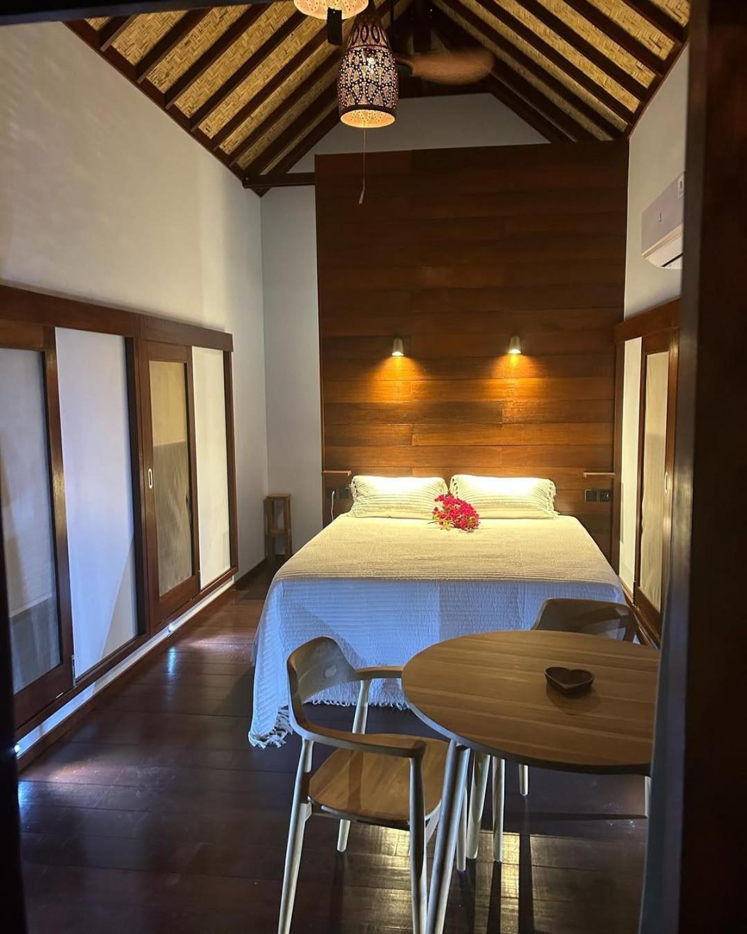 Kura Kura House Hotel Sekongkang Buitenkant foto