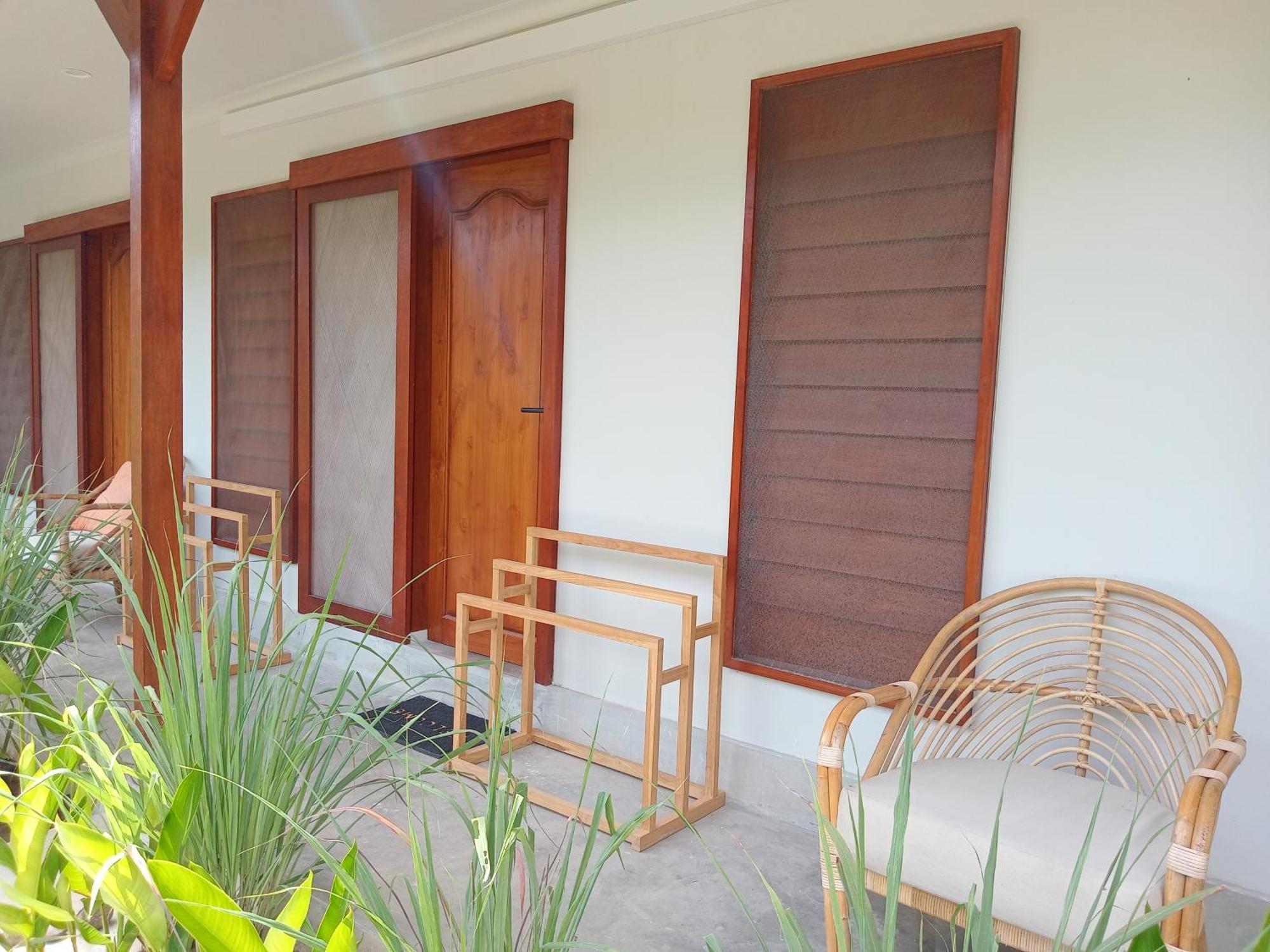 Kura Kura House Hotel Sekongkang Buitenkant foto