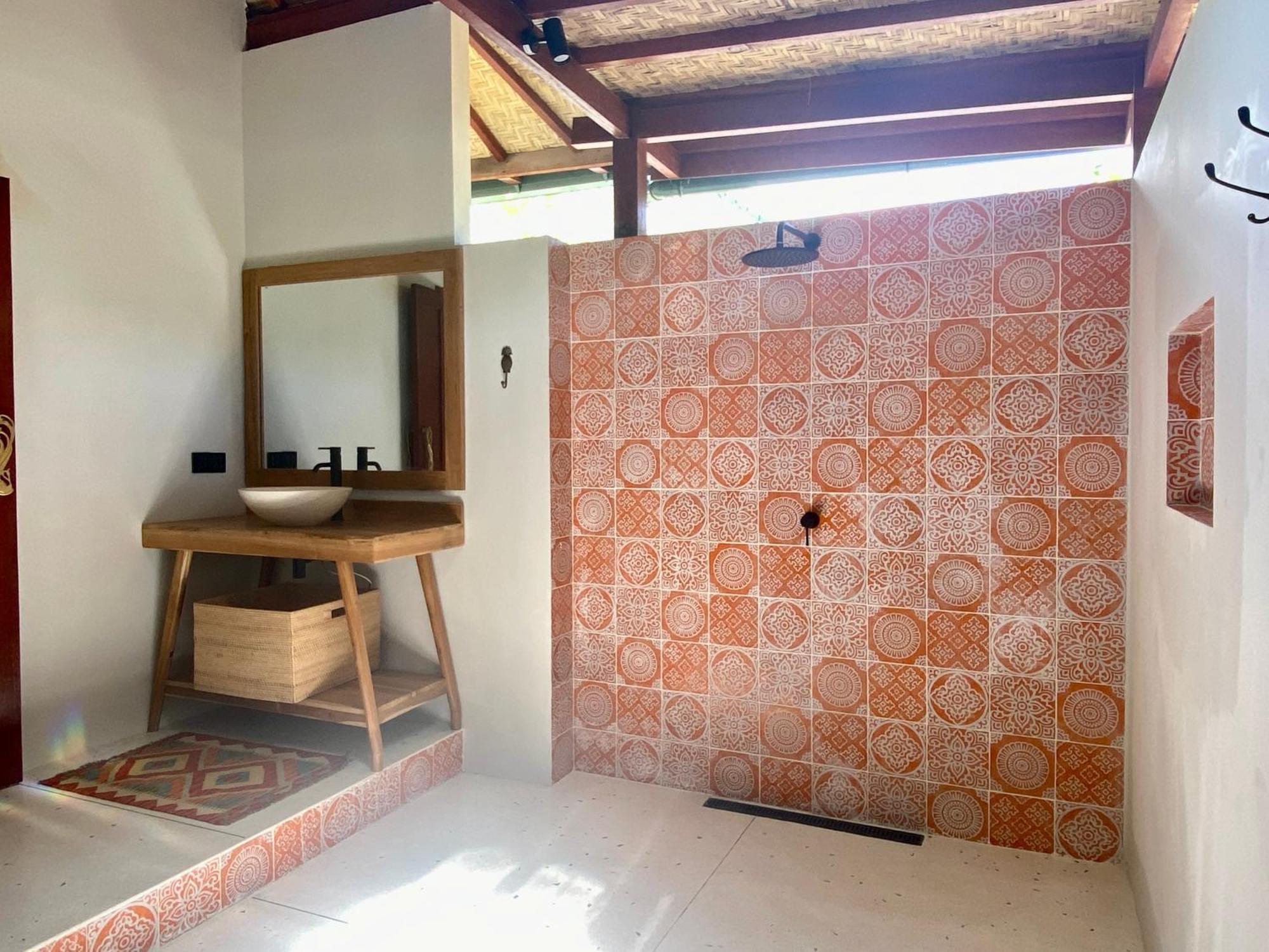 Kura Kura House Hotel Sekongkang Buitenkant foto