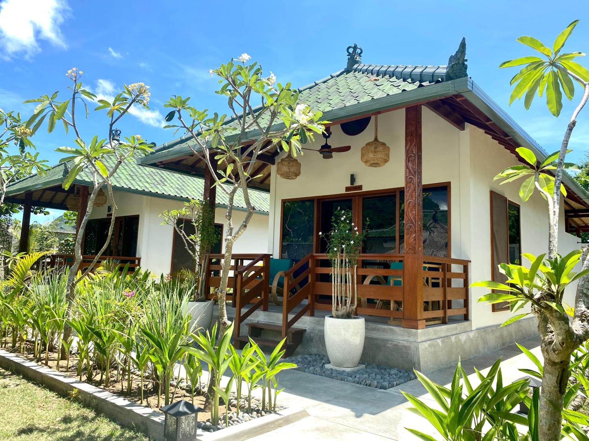 Kura Kura House Hotel Sekongkang Buitenkant foto